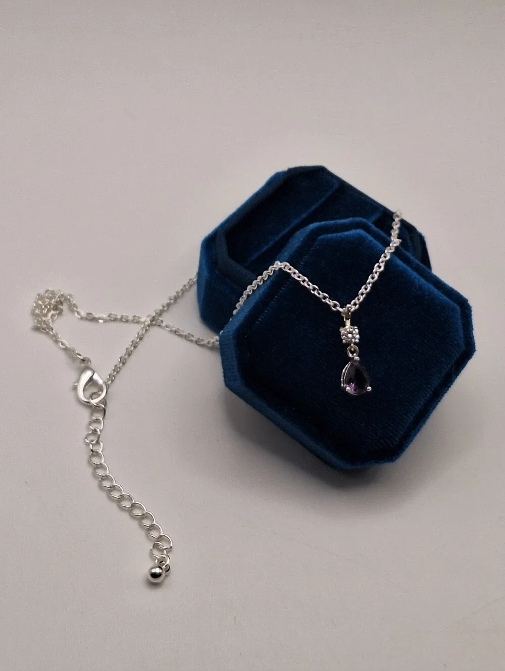 Swarovski NWT Purple Teardrop Crystal Silver Tone Pendant Necklace